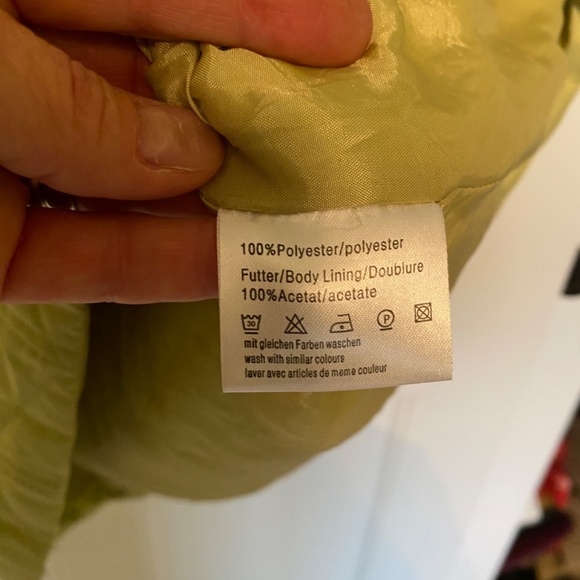 Zip front vest - Picture 3 of 6